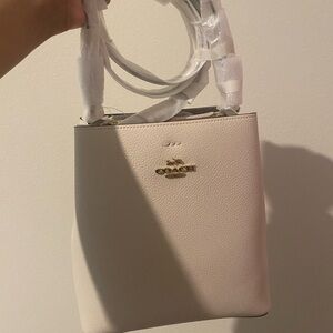 Coach bucket purse !!!